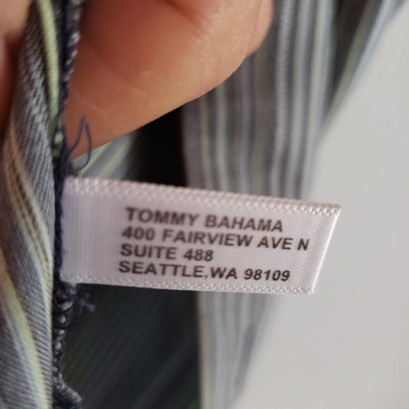 Tommy Bahama Original Fit 100% Silk Button Up - Picture 2 of 5